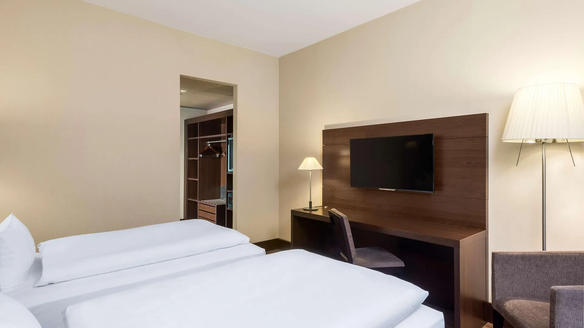 NH Düsseldorf Königsallee Hotel